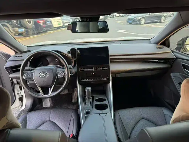 Toyota Avalon — Фото автомобиля 9