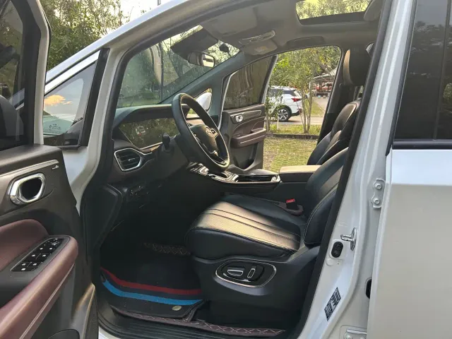GAC Trumpchi M6 — Фото автомобиля 8