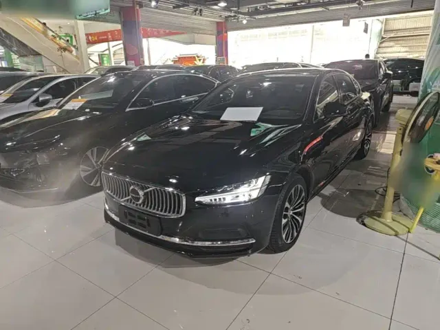 Фотография автомобиля — Volvo S90