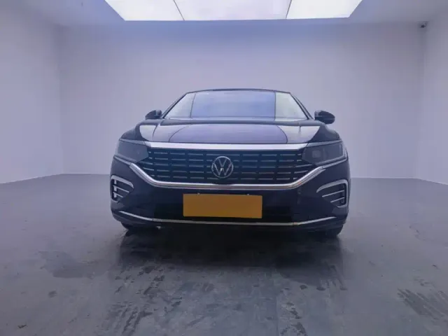 Volkswagen Passat — Фото автомобиля 2