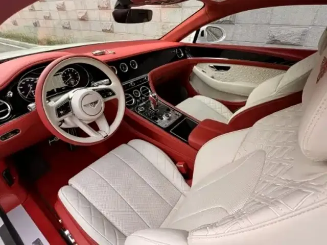 Bentley Continental — Фото автомобиля 10