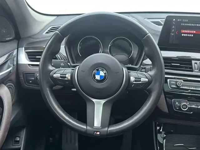 BMW X1 — Фото автомобиля 14