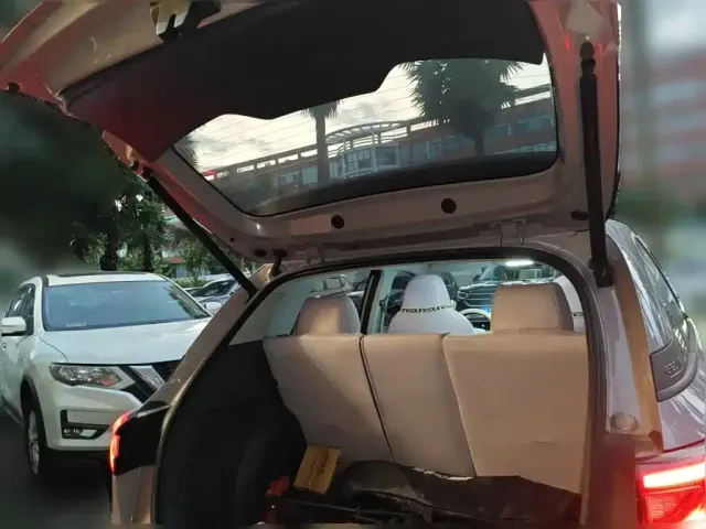 Geely Starry Wish — Фото автомобиля 15