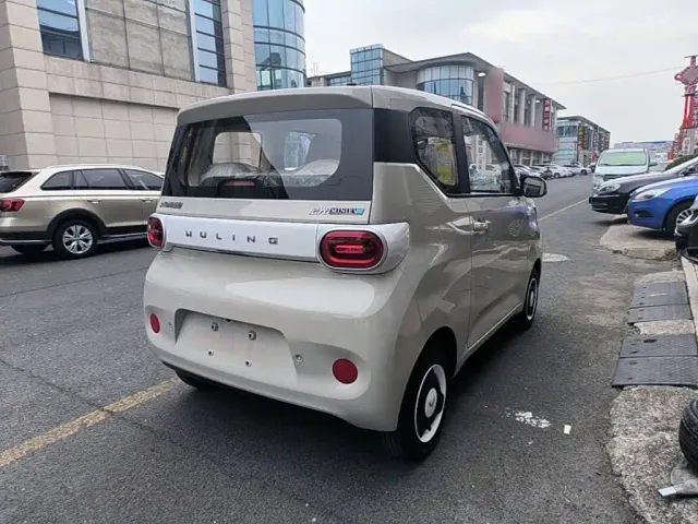 Wuling Hongguang Mini EV — Фото автомобиля 4
