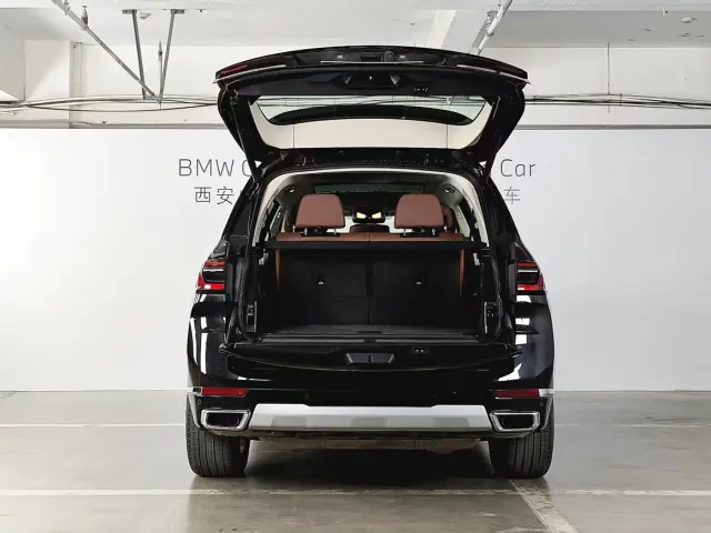 BMW X7 — Фото автомобиля 5