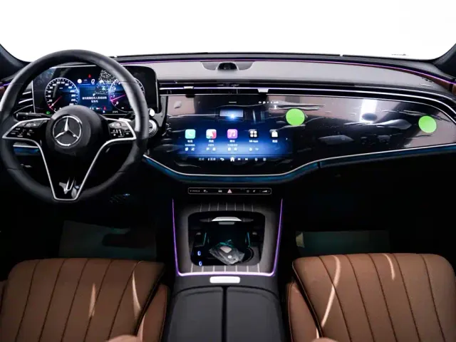 Mercedes-Benz E-Class — Фото автомобиля 13