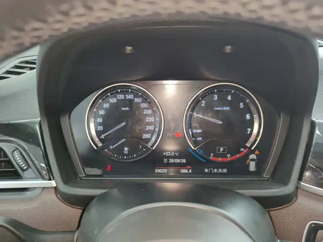 BMW X1 — Фото автомобиля 11