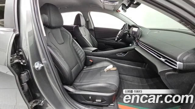 Hyundai AVANTE Новый Avante (CN7) — Фото автомобиля 12