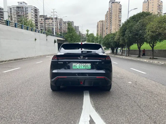 Deepal S07 — Фото автомобиля 16