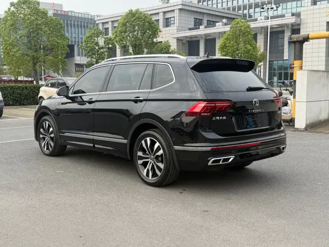Volkswagen Tiguan L — Фото автомобиля 6