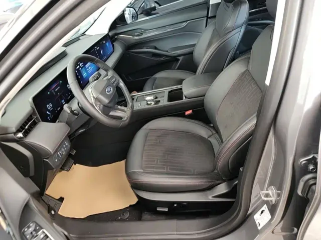 Ford Mondeo — Фото автомобиля 14