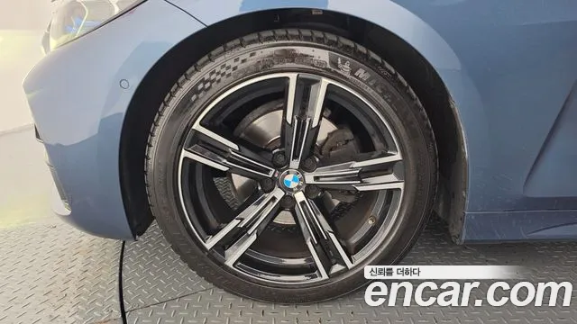 BMW 4 Series G22 — Фото автомобиля 4