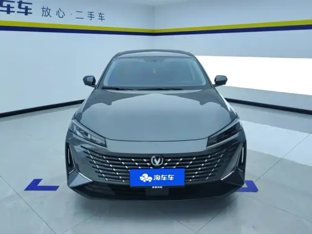 Changan Eado — Фото автомобиля 2