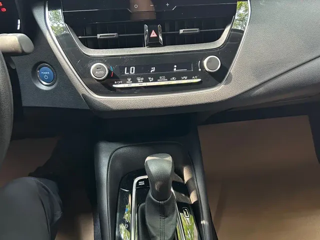 Toyota Corolla — Фото автомобиля 10