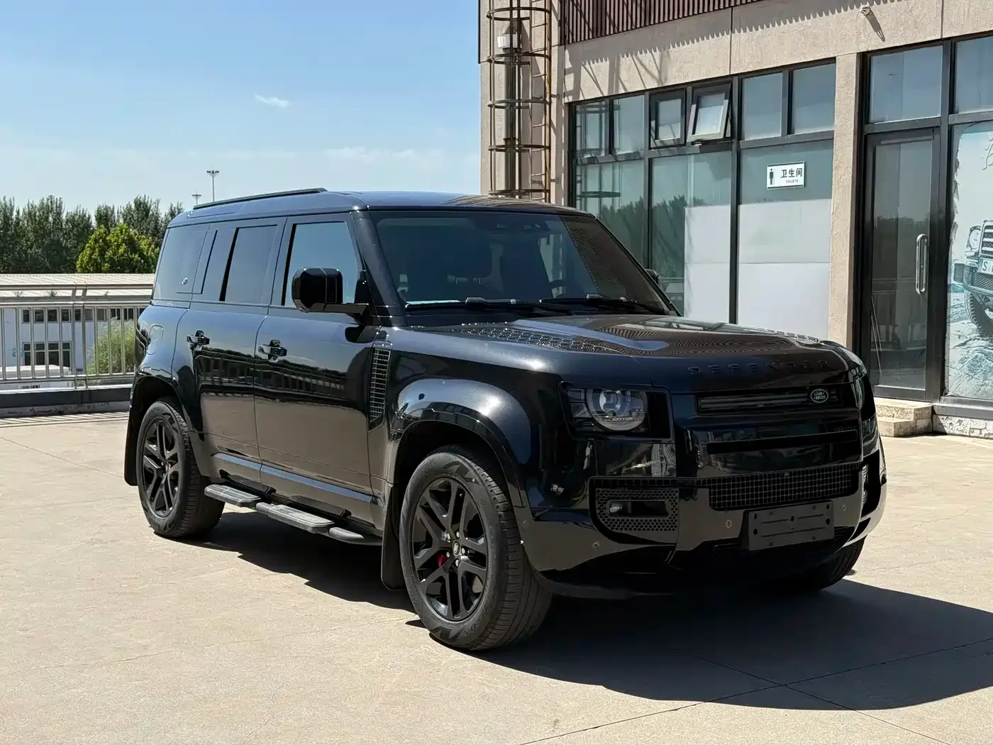 Land Rover Land Rover Defender 2024 110 3.0T P400 XS — Фото автомобиля 3
