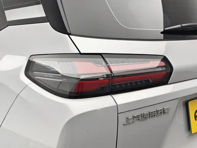 Wuling Starlight 560 — Фото автомобиля 14