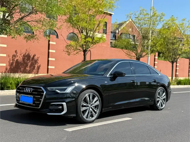 Фотография автомобиля — Audi A6L