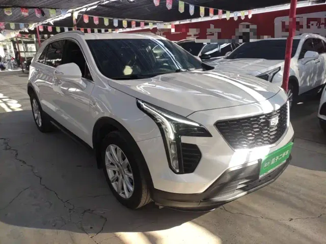 Cadillac XT4 — Фото автомобиля 3