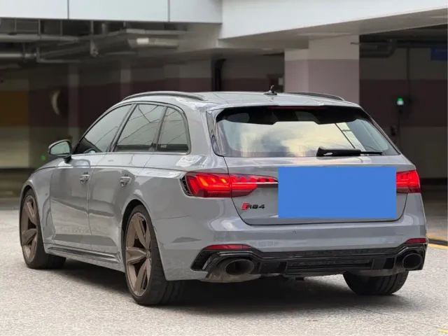 Audi RS 4 — Фото автомобиля 7