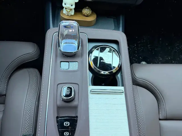 Volvo S90 — Фото автомобиля 13