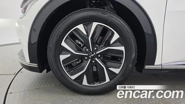 Kia EV6 — Фото автомобиля 5