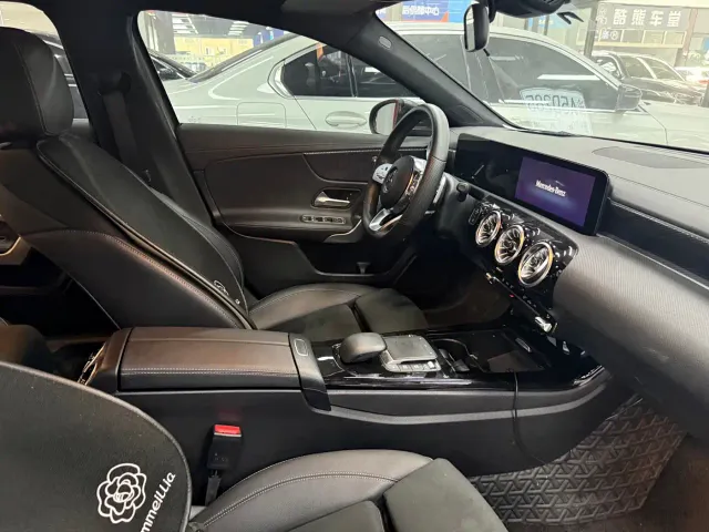 Mercedes-Benz A-Class — Фото автомобиля 4