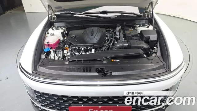 Hyundai Grandeur Grandeur (GN7) 2.5 Бензин 2WD — Фото автомобиля 6