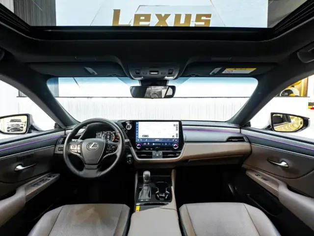 Lexus ES — Фото автомобиля 14