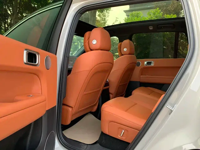 Li Auto L6 — Фото автомобиля 5