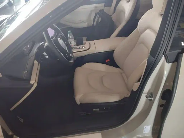 Xiaomi SU7 — Фото автомобиля 14