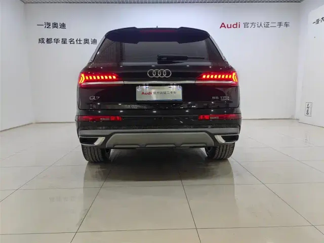 Audi Q7 — Фото автомобиля 5