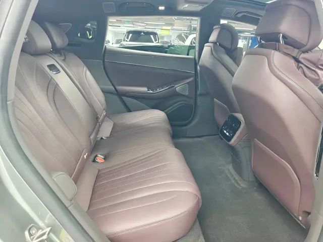 Denza Denza Z9GT 2024 Model 1100 AWD Max Edition — Фото автомобиля 12