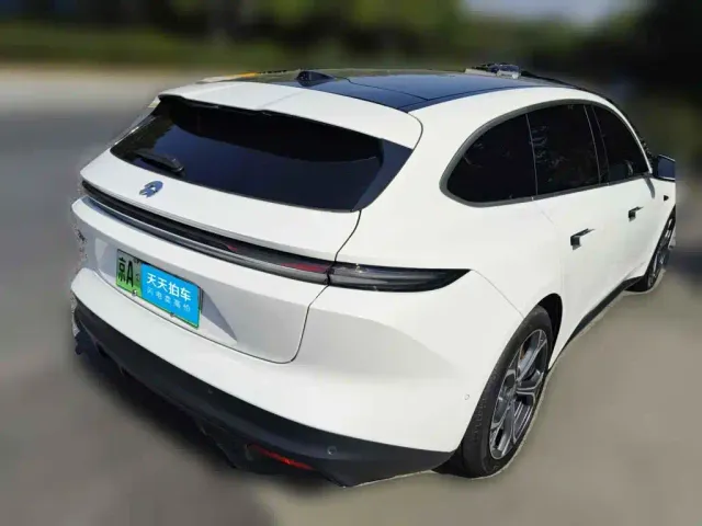 Nio ET5 Touring — Фото автомобиля 2