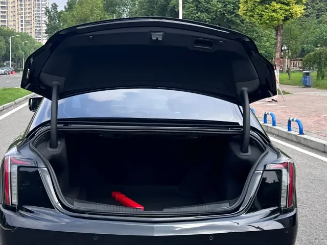 Cadillac CT5 — Фото автомобиля 21