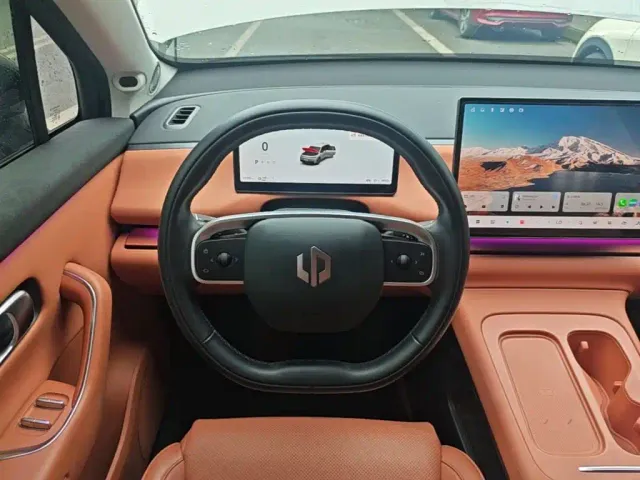 Leapmotor C10 — Фото автомобиля 10
