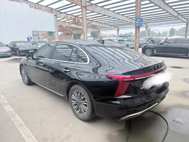 Hongqi H5 — Фото автомобиля 7