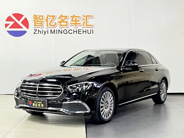 Фотография автомобиля — Mercedes-Benz E-Class