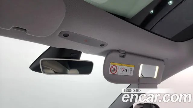 Tesla Model 3 — Фото автомобиля 17