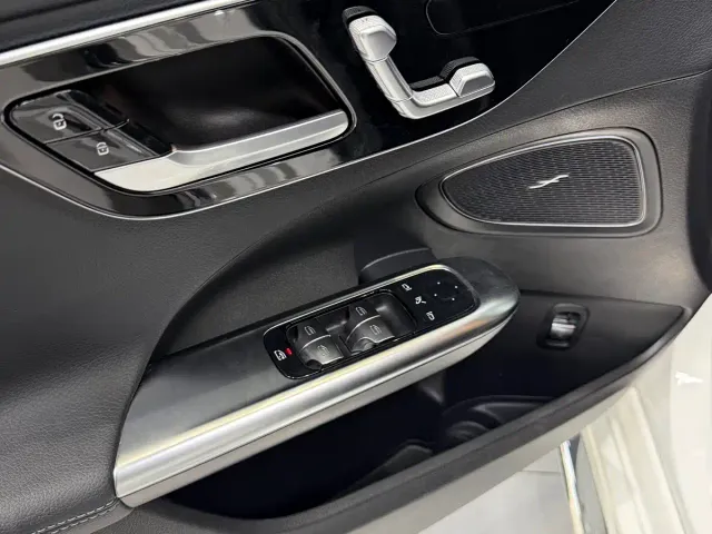 Mercedes-Benz C-Class — Фото автомобиля 5