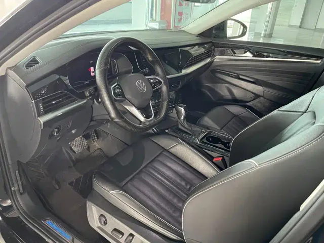 Volkswagen Passat — Фото автомобиля 7