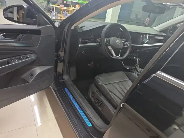 Volkswagen Passat — Фото автомобиля 15