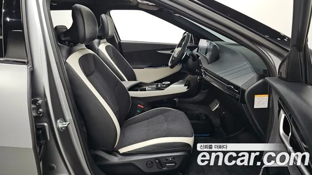 Kia EV6 — Фото автомобиля 11
