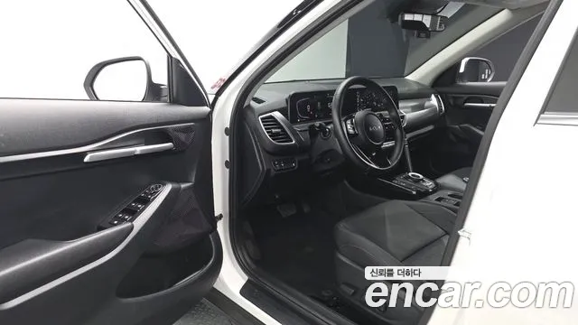 Kia Seltos Бензин 1.6 турбо 2WD — Фото автомобиля 10