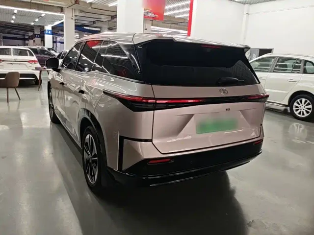 Toyota BoZhi 3X — Фото автомобиля 4