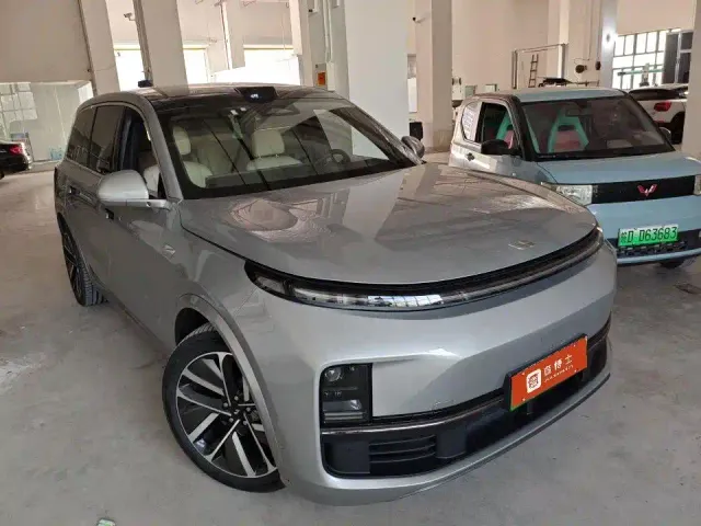 Li Auto L9 — Фото автомобиля 2