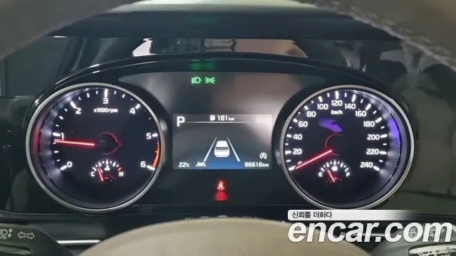 Kia Canival Carnival 4 поколение Дизель 9 мест Prestige — Фото автомобиля 7