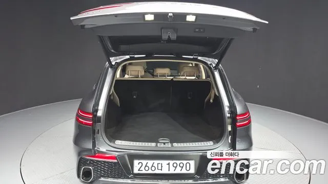 Genesis GV70 2.5T Бензин 2WD — Фото автомобиля 16