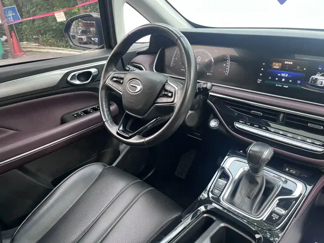 GAC Trumpchi M6 — Фото автомобиля 4