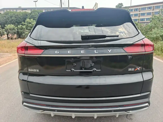 Geely Boyue — Фото автомобиля 5