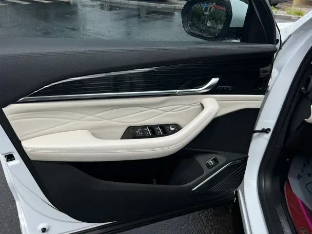 Geely Xingyue L — Фото автомобиля 9